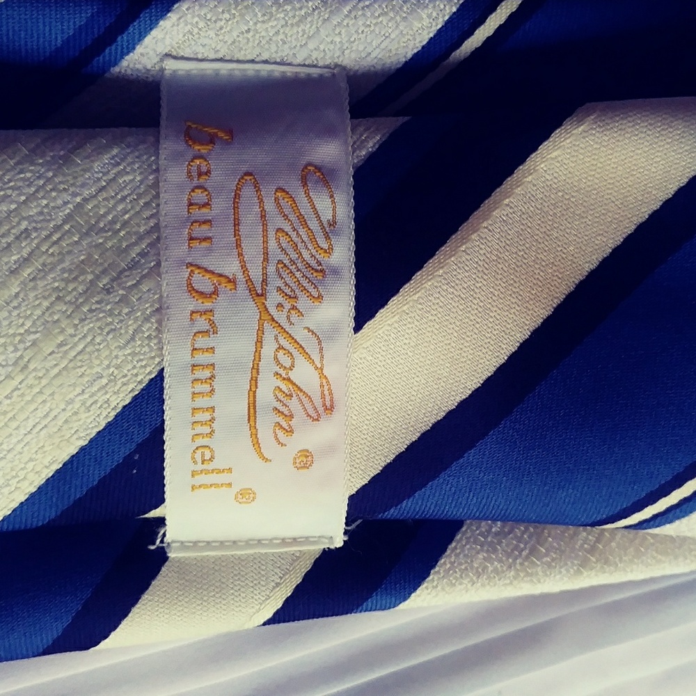 B e a u  b r u m m e l l necktie$22 + free shirt. - Picture 4 of 4